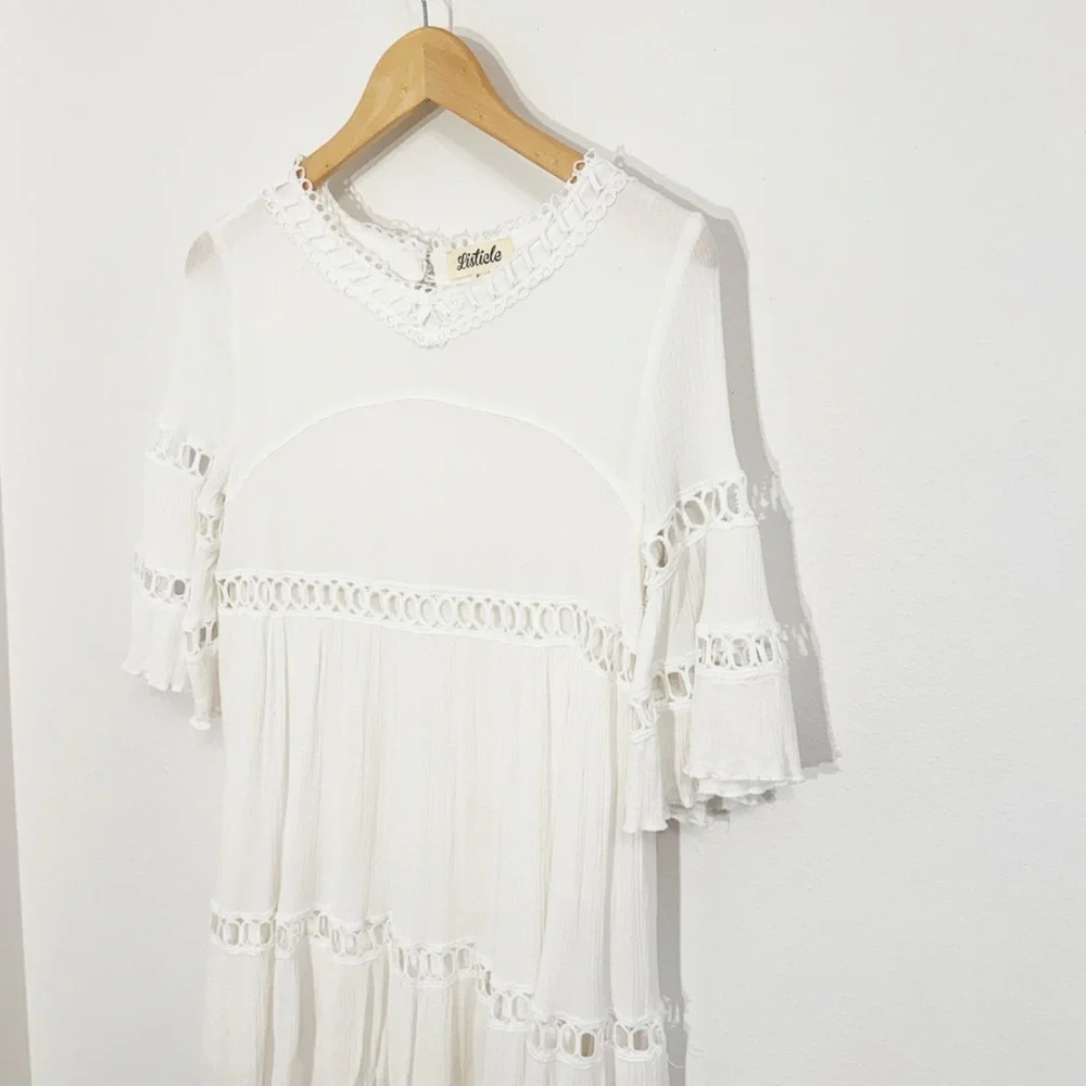 LISTICLE Ivory Babydoll Dress 3/4 Sleeves Key Hole Back Size Medium